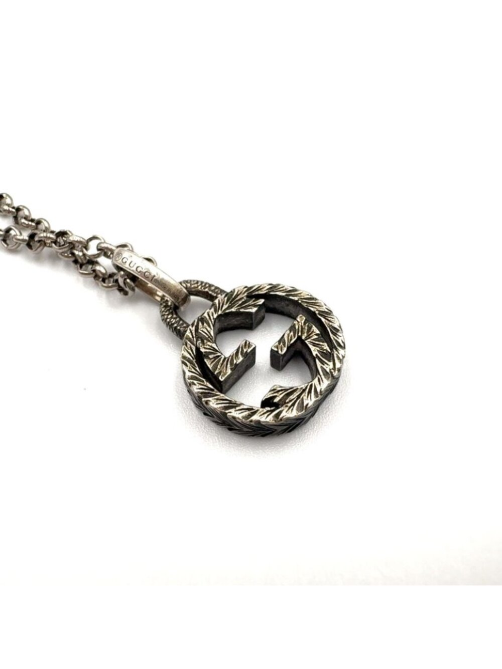 Gucci Interlocking Arabesque Silver Necklace - Picture 10 of 11
